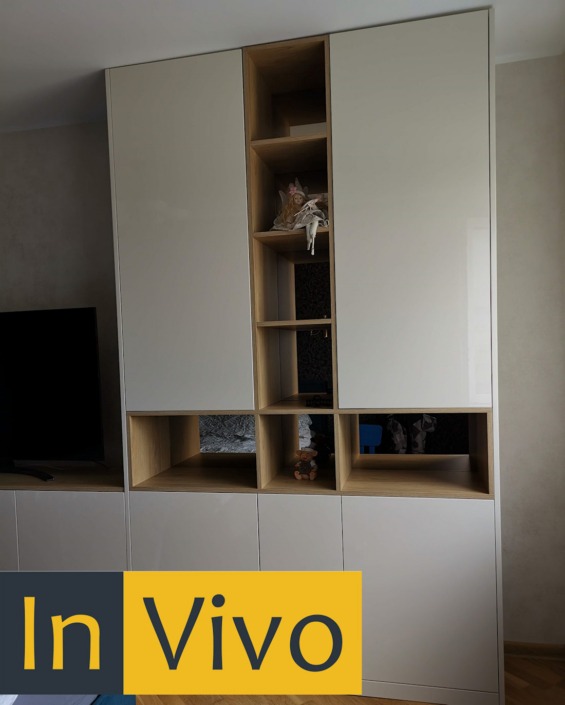 In Vivo eritellimusmööbel, elutuba